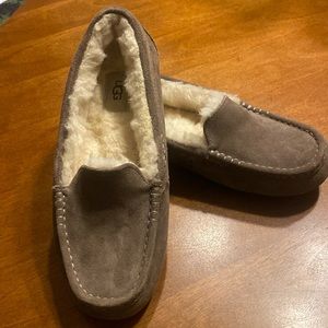 Brand new, never worn UGG indoor/outdoor slippers. Size 9